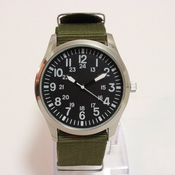 Men's Quartz Field Watch Silver Tone Case Green Military Strap 42mm - Picture 3 of 11